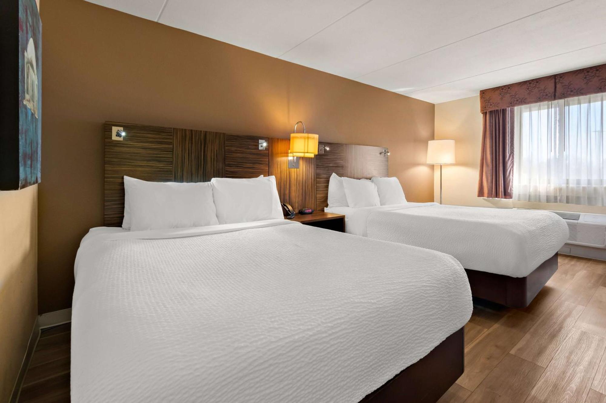 Ramada By Wyndham Harrisburg/hershey Area Hotel Harrisburg